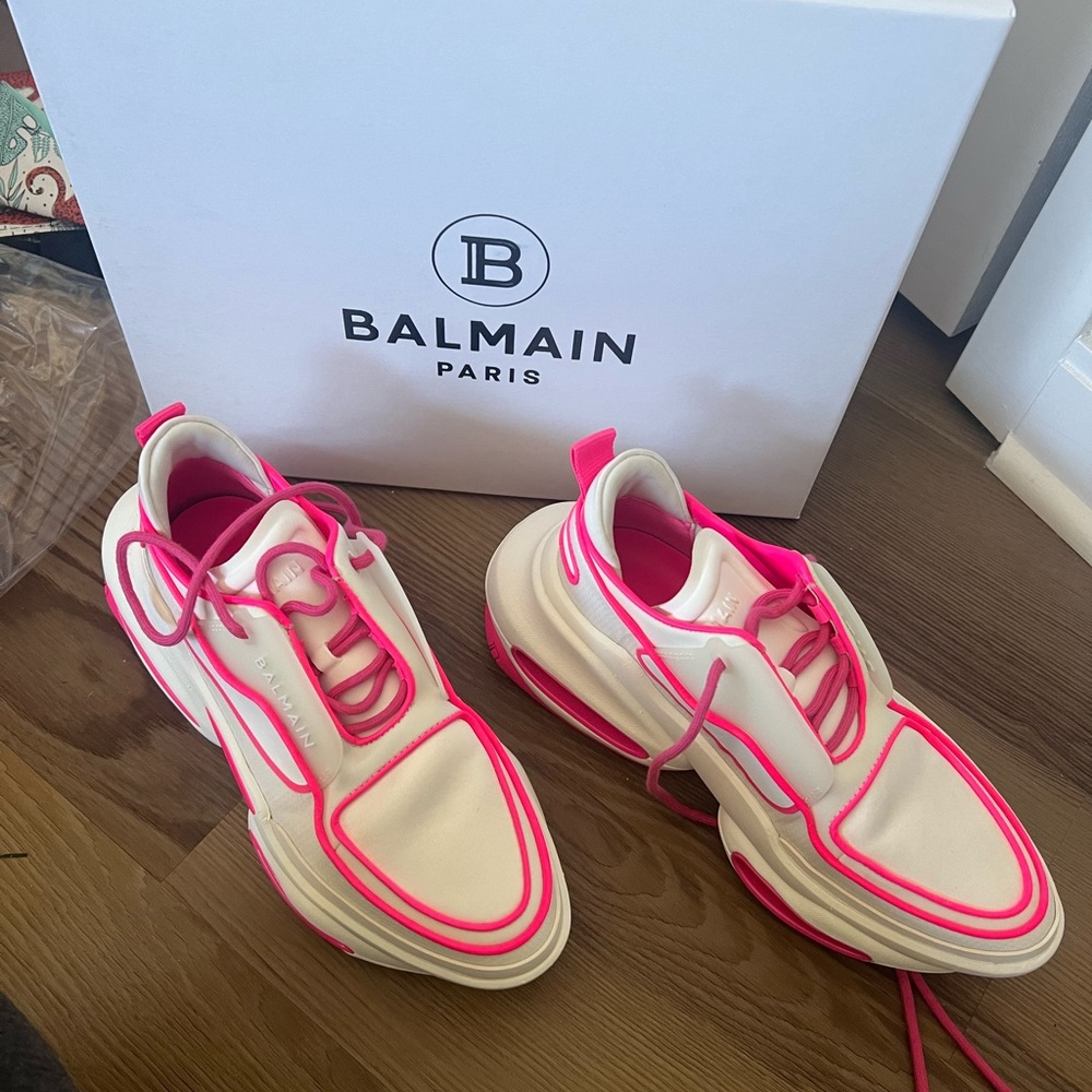 Balmain in pink and white sneaker